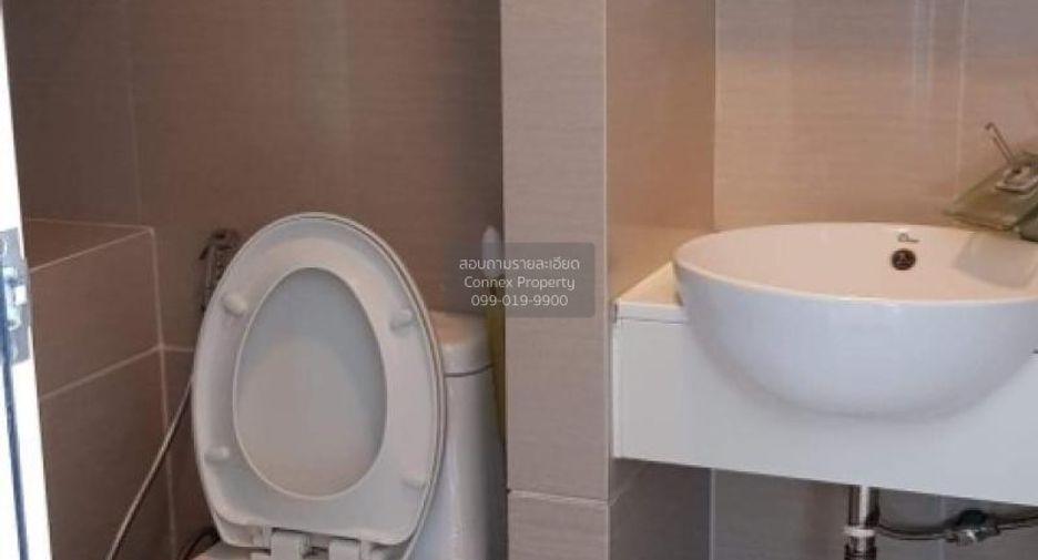 Wohnung zur Miete mit 2 Zimmer in Huai Khwang, Bangkok