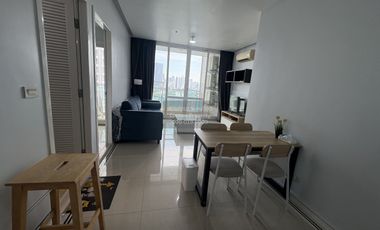 À louer 2 chambres condo à Huai Khwang, Bangkok