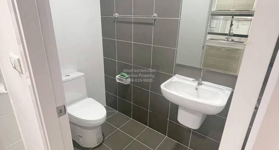 For rent 3 bedrooms townhouse in Bang Phli, Samut Prakan
