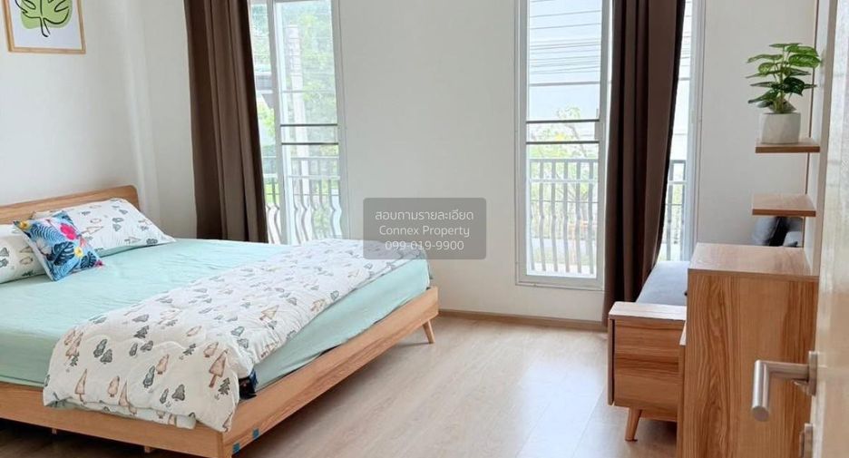 For rent 3 bedrooms townhouse in Bang Phli, Samut Prakan