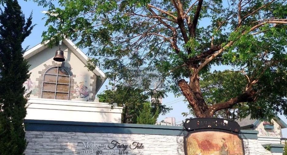 For rent 3 bedrooms townhouse in Bang Phli, Samut Prakan