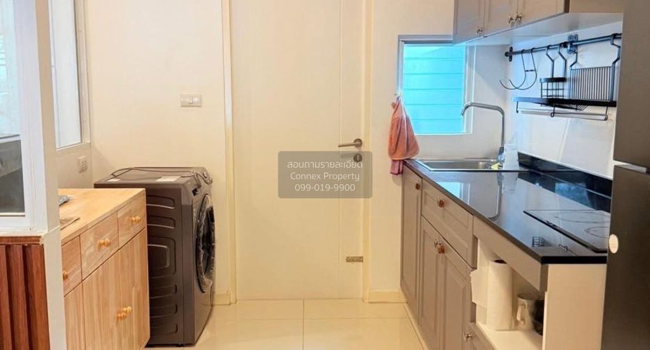 For rent 3 bedrooms townhouse in Bang Phli, Samut Prakan