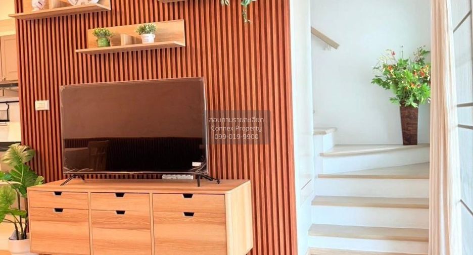 For rent 3 bedrooms townhouse in Bang Phli, Samut Prakan