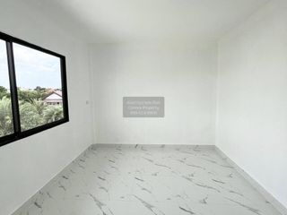 For rent 4 bedrooms townhouse in Bang Khen, Bangkok