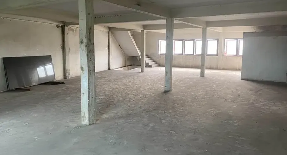 For rent retail Space in Yan Nawa, Bangkok