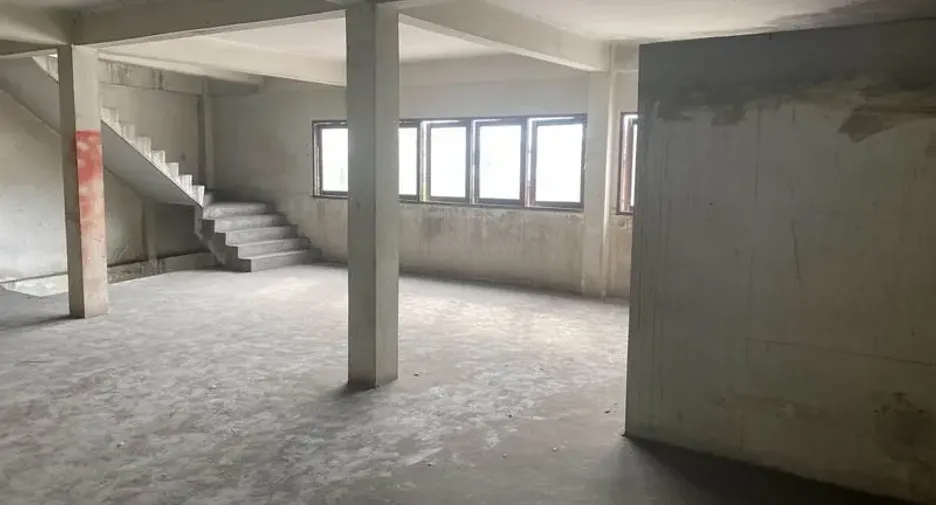 For rent retail Space in Yan Nawa, Bangkok