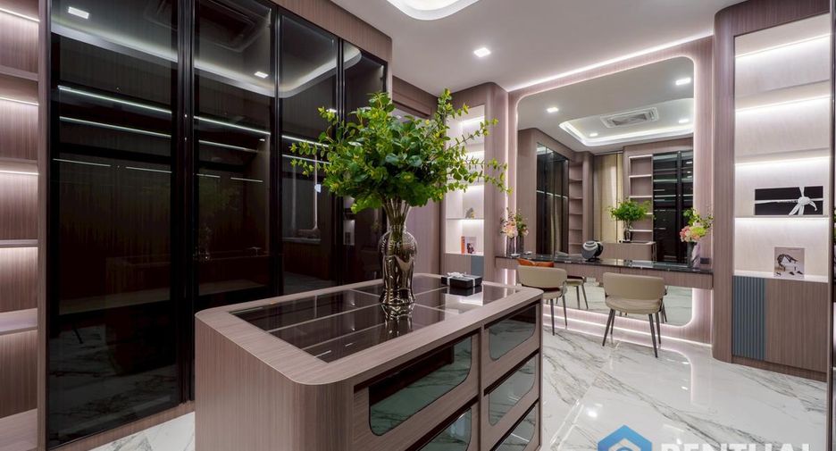 Villa zum Kauf mit 4 Zimmer in Bang Lamung, Chonburi