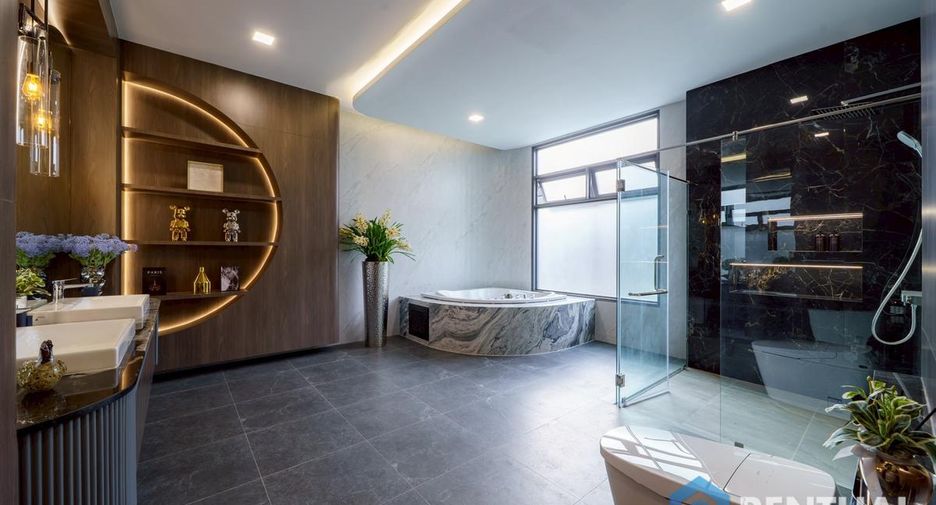 Villa zum Kauf mit 4 Zimmer in Bang Lamung, Chonburi