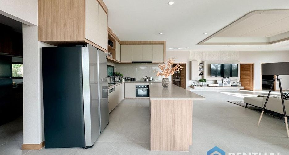 For sale 3 ベッドルーム villa in Huay Yai, Pattaya