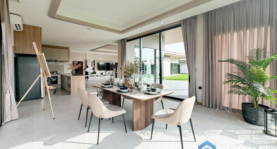 For sale 3 ベッドルーム villa in Huay Yai, Pattaya