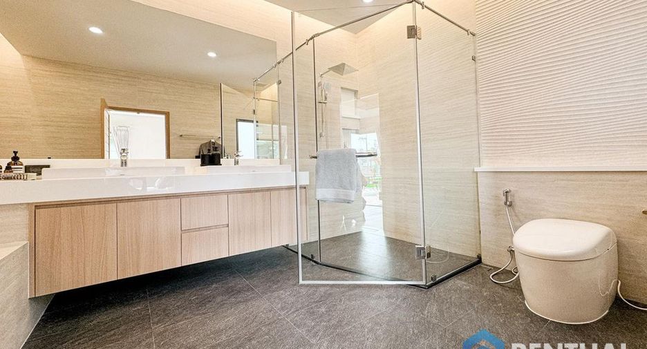 For sale 3 ベッドルーム villa in Huay Yai, Pattaya