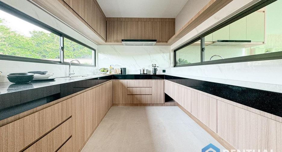 For sale 3 ベッドルーム villa in Huay Yai, Pattaya