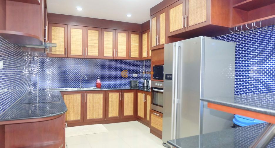 For rent and for sale 5 bedrooms house in Jomtien, Pattaya