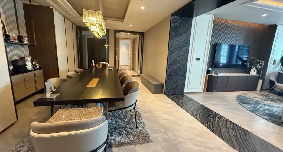 For sale 6 bedrooms condo in Pathum Wan, Bangkok