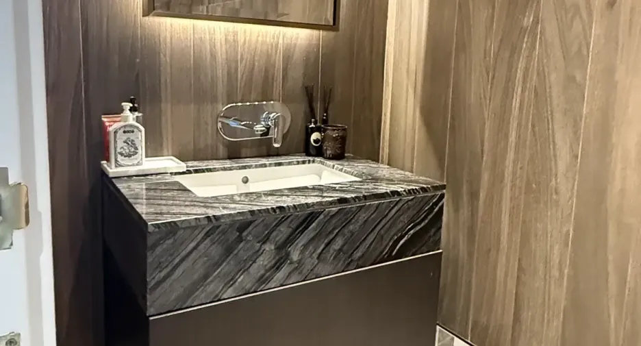 For sale 6 bedrooms condo in Pathum Wan, Bangkok