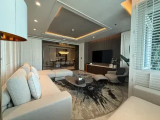 For sale 6 bedrooms condo in Pathum Wan, Bangkok