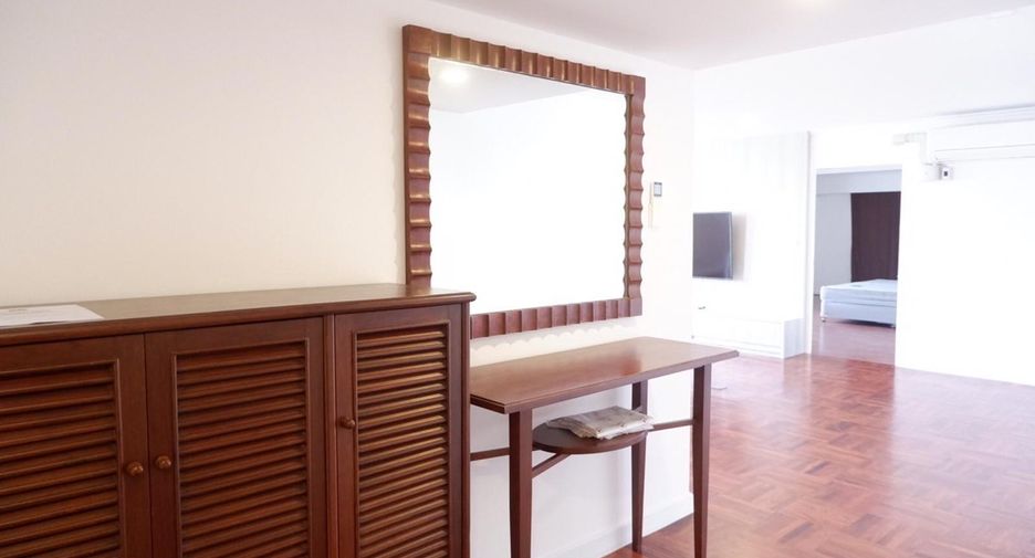 For rent 2 ベッドルーム condo in Khlong Toei, Bangkok