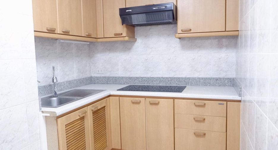 For rent 2 ベッドルーム condo in Khlong Toei, Bangkok