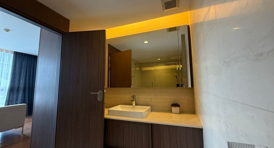For sale 3 bedrooms condo in Sathon, Bangkok