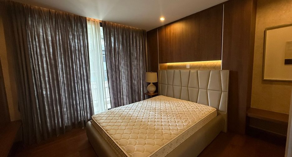 For sale 3 bedrooms condo in Sathon, Bangkok