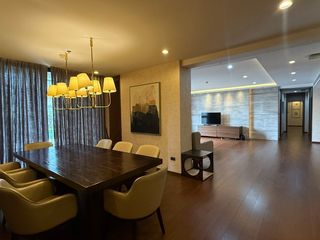 For sale 3 bedrooms condo in Sathon, Bangkok