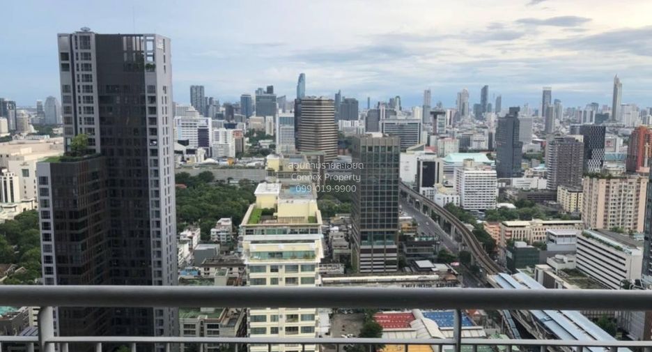 For rent 2 bedrooms condo in Ratchathewi, Bangkok