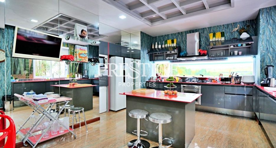 For sale and for rent 3 bedrooms house in Sattahip, Chonburi