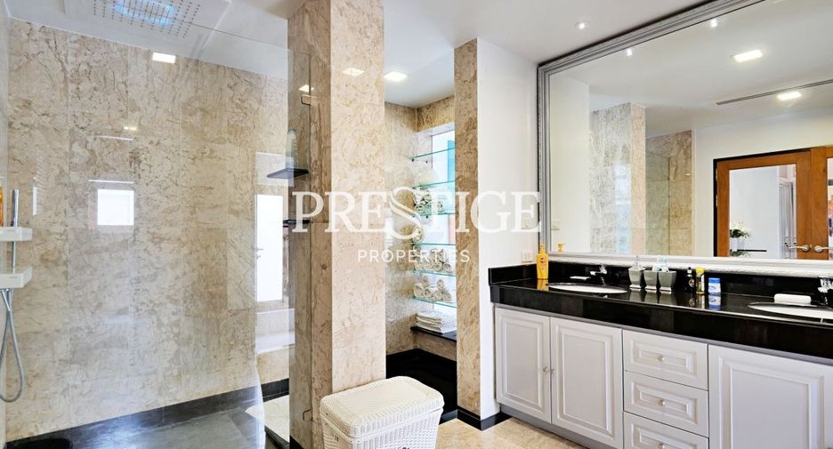 For sale and for rent 3 bedrooms house in Sattahip, Chonburi