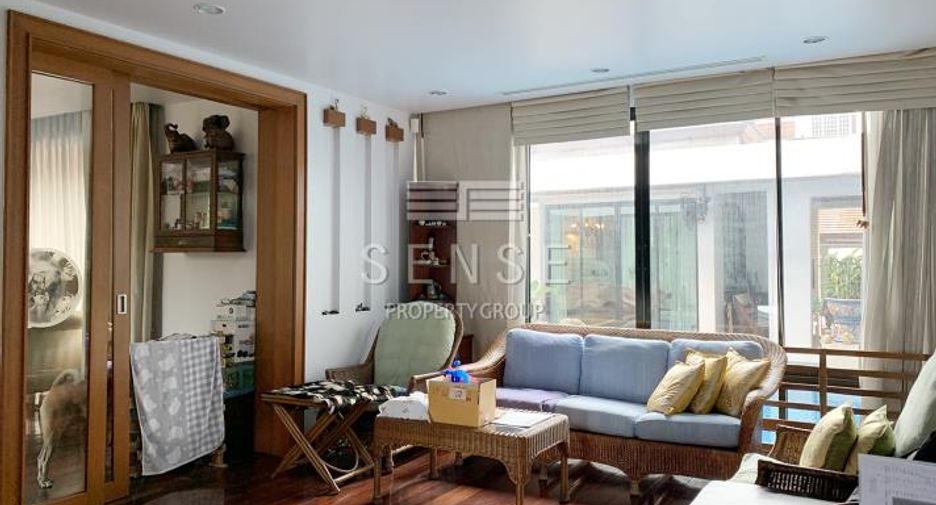 Haus zum Kauf mit 5 Zimmer in Watthana, Bangkok