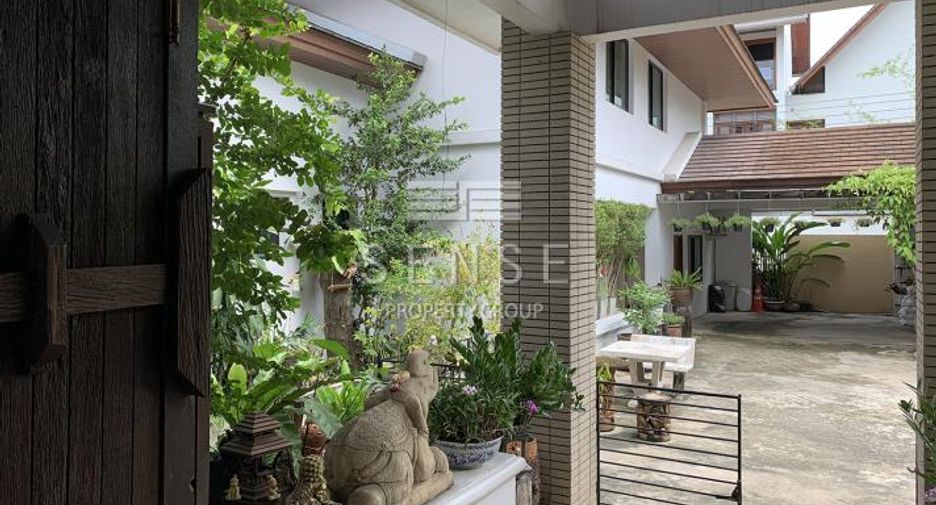 Haus zum Kauf mit 5 Zimmer in Watthana, Bangkok