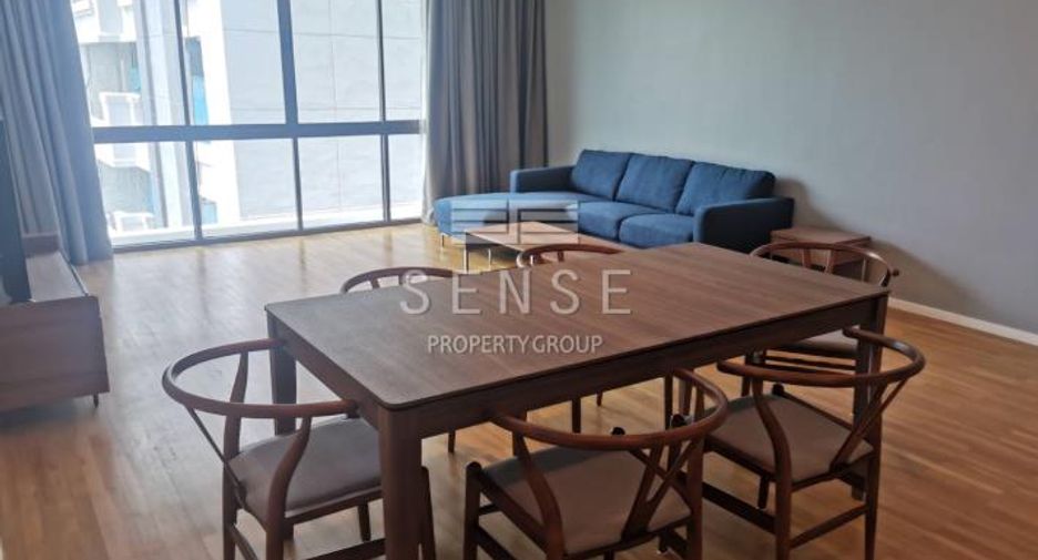 For rent 2 bedrooms condo in Watthana, Bangkok