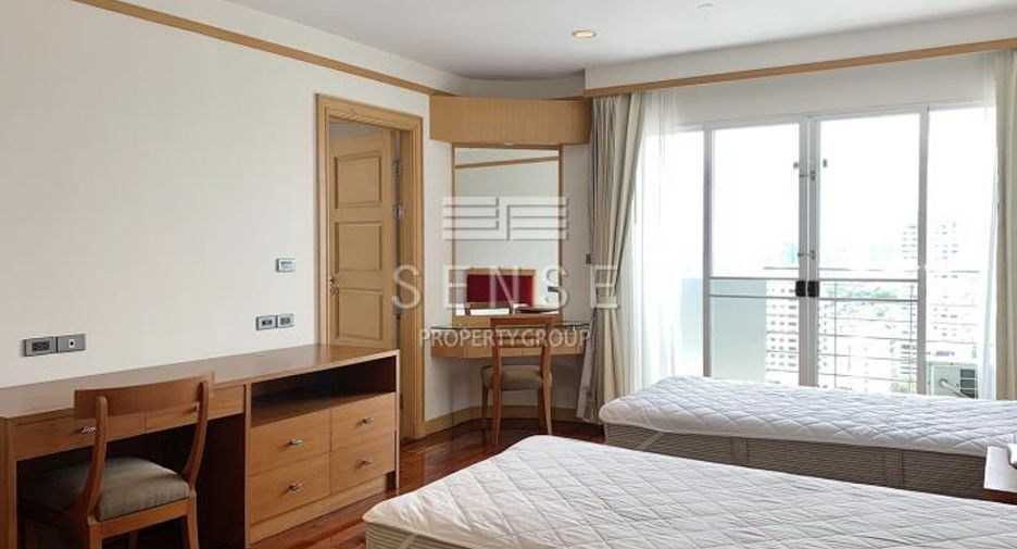 Condo en alquiler de 3 habitaciones en Khlong Toei, Bangkok