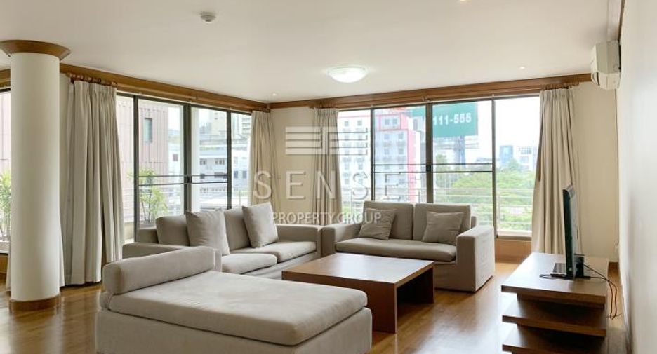 For rent 3 bedrooms condo in Khlong Toei, Bangkok