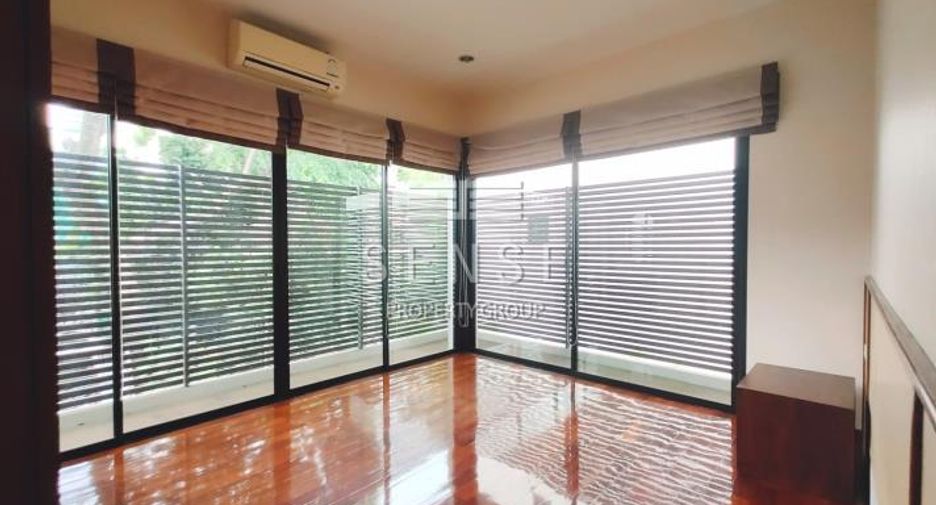 For rent 3 bedrooms house in Khlong Toei, Bangkok