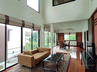 Haus zur Miete mit 3 Zimmer in Khlong Toei, Bangkok