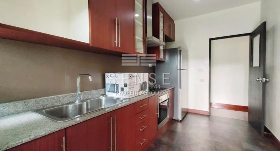 For rent 3 bedrooms house in Khlong Toei, Bangkok
