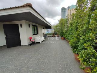 Haus zur Miete mit 3 Zimmer in Khlong Toei, Bangkok