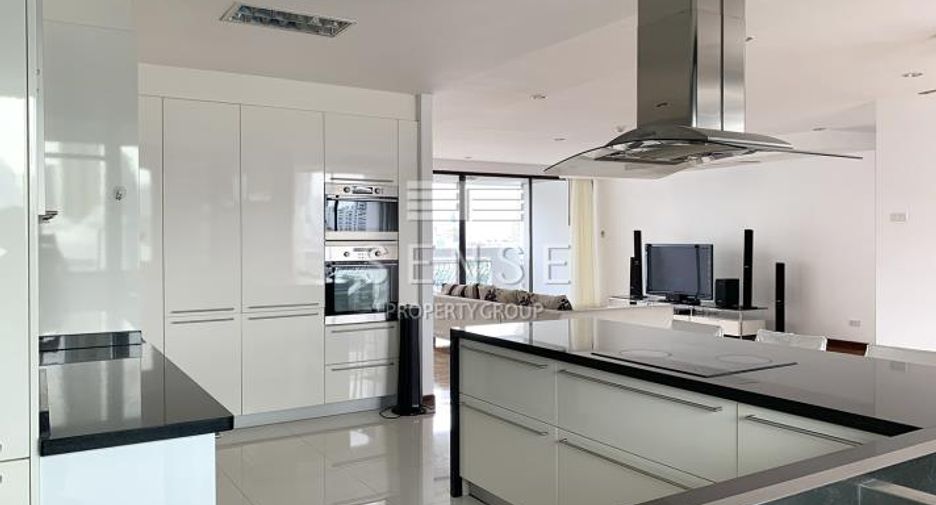 For sale and for rent 3 bedrooms condo in Watthana, Bangkok