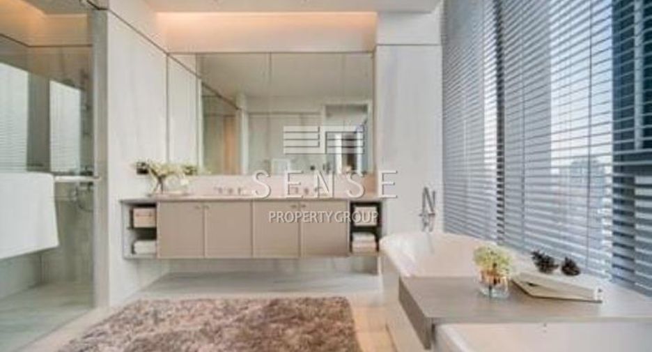 Condo en alquiler de 3 habitaciones en Khlong Toei, Bangkok