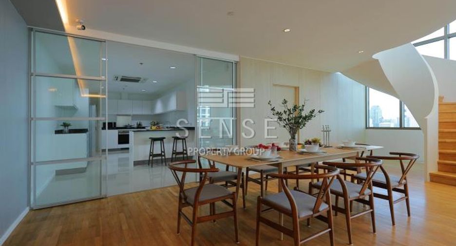 For rent 4 bedrooms condo in Watthana, Bangkok