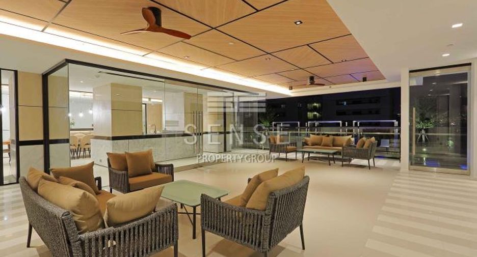 For rent 4 bedrooms condo in Watthana, Bangkok