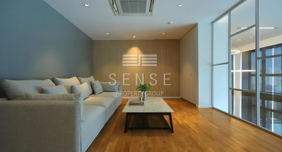 For rent 4 bedrooms condo in Watthana, Bangkok