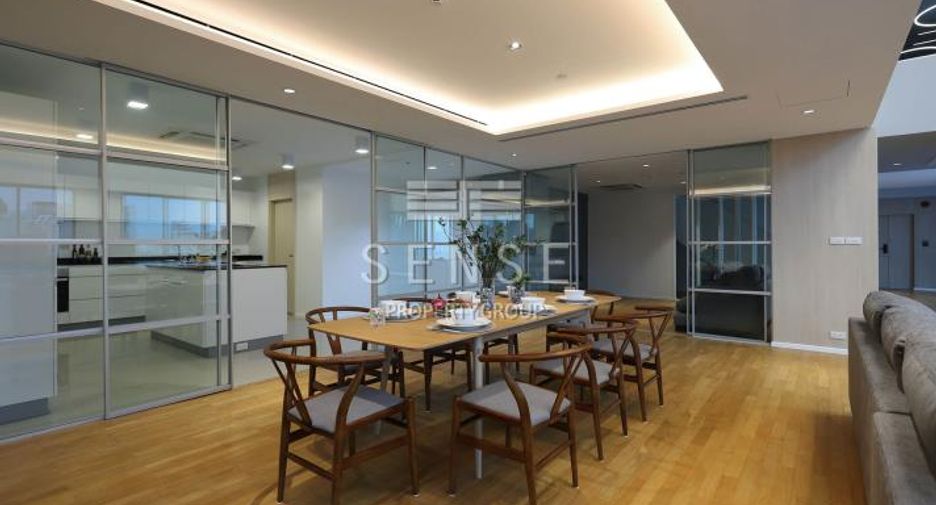 For rent 4 bedrooms condo in Watthana, Bangkok