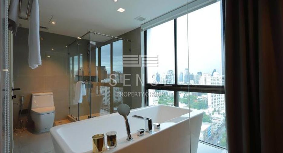 For rent 4 bedrooms condo in Watthana, Bangkok