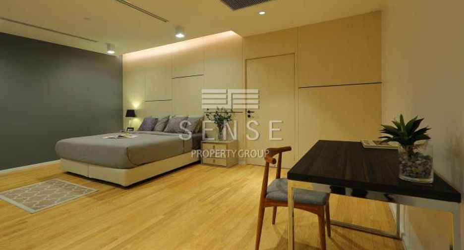 For rent 4 bedrooms condo in Watthana, Bangkok