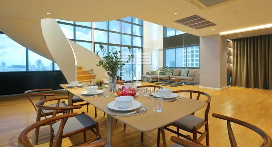 For rent 4 bedrooms condo in Watthana, Bangkok