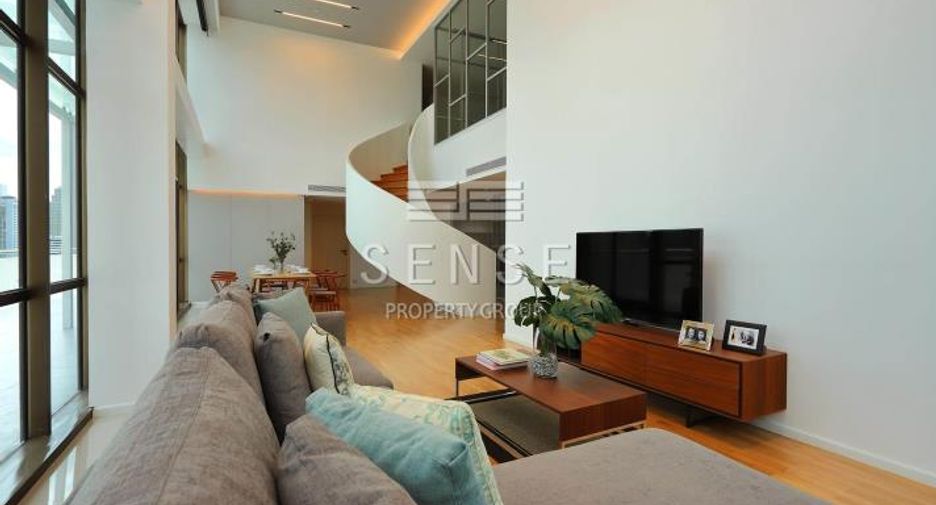 For rent 4 bedrooms condo in Watthana, Bangkok