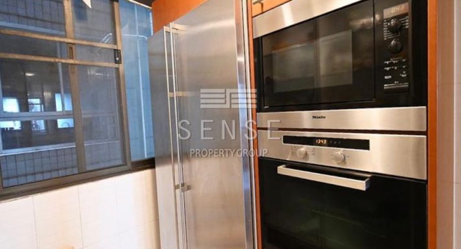 For rent and for sale 3 bedrooms condo in Pathum Wan, Bangkok
