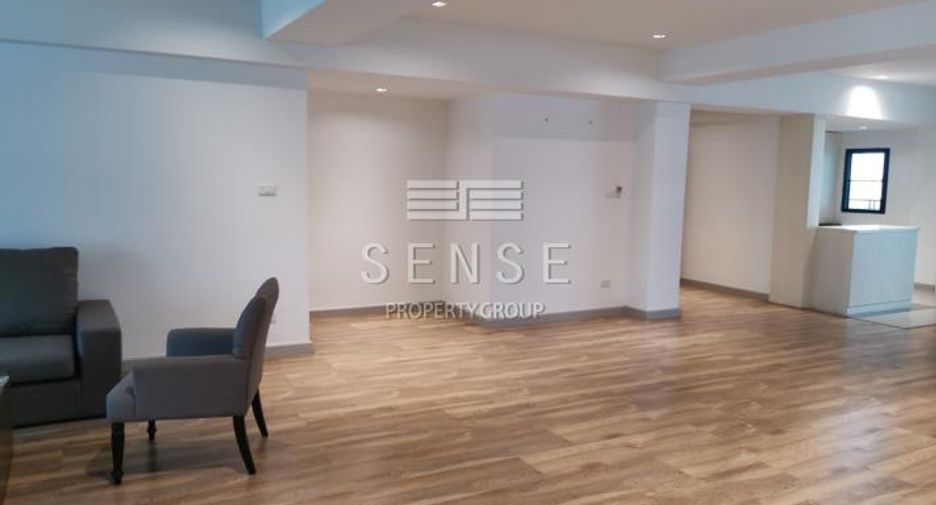 For rent 3 bedrooms condo in Watthana, Bangkok
