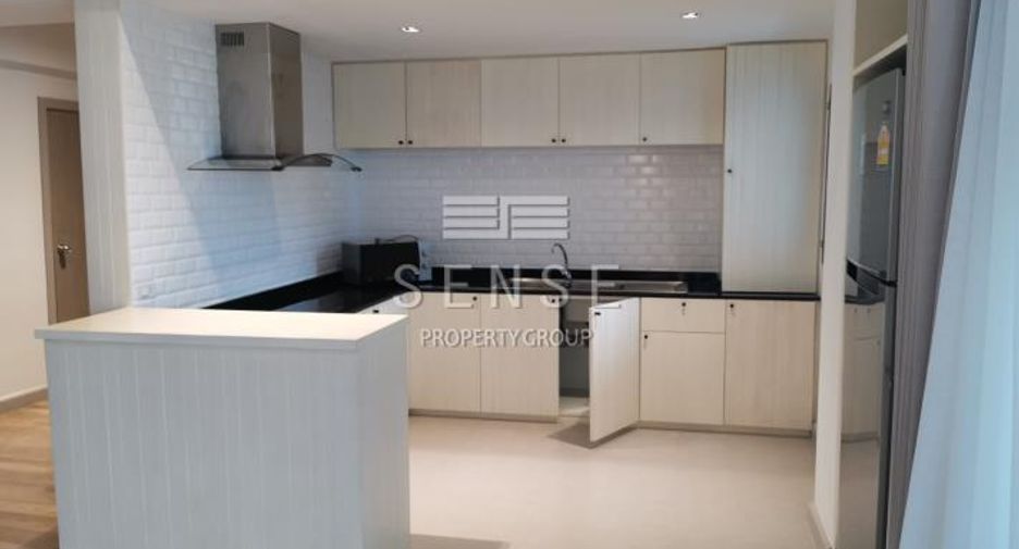 For rent 3 bedrooms condo in Watthana, Bangkok